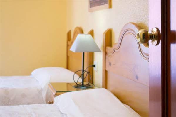 Pension Mesones Гранада Экстерьер фото